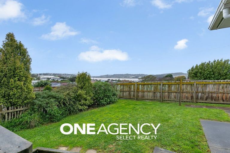 Photo of property in 1/11 Te Arawi Street, Takapuwahia, Porirua, 5022