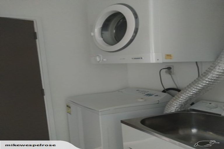 Photo of property in 2/6 Whaui Street, Vogeltown, Wellington, 6021