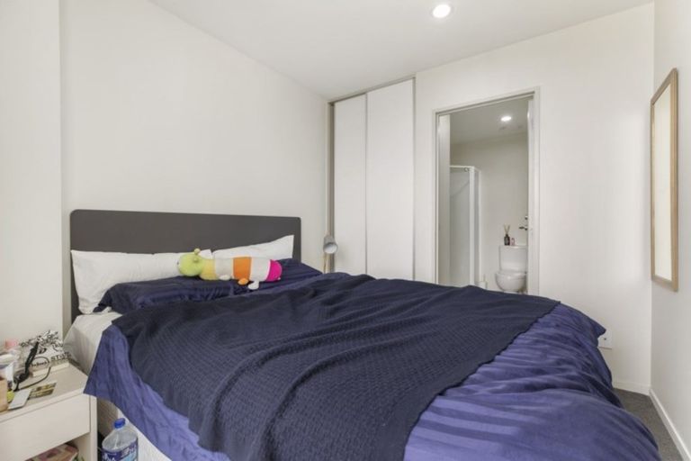 Photo of property in Proximity Apartments, 501/17 Osterley Way, Manukau, Auckland, 2104