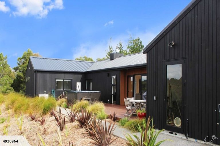 Photo of property in 1237 East Coast Road, Redvale, Albany, 0794