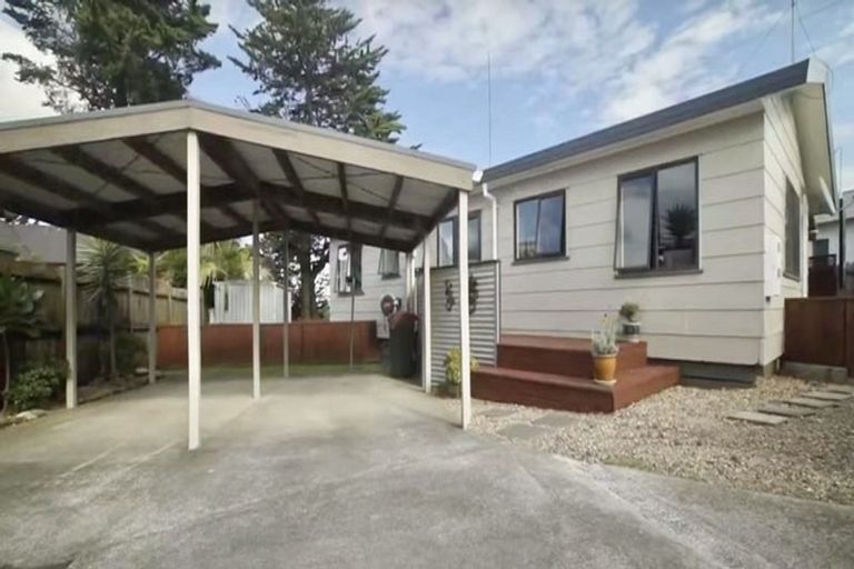 Photo of property in 2/18 Aurea Avenue, Pakuranga, Auckland, 2010