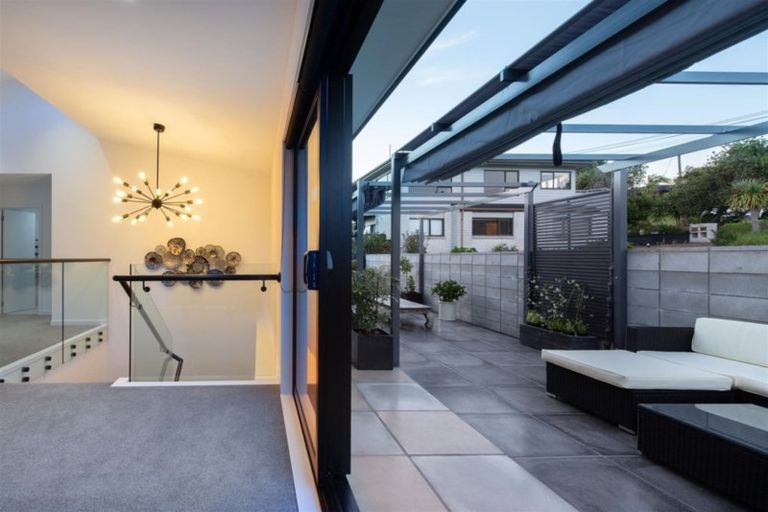 Photo of property in 45b Hyde Road, Rothesay Bay, Auckland, 0630