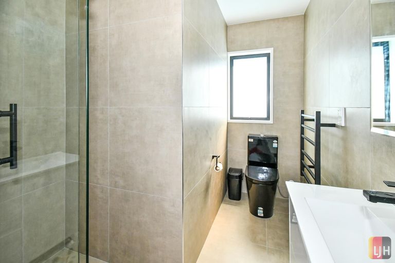 Photo of property in 5/24 Watson Place, Papatoetoe, Auckland, 2025