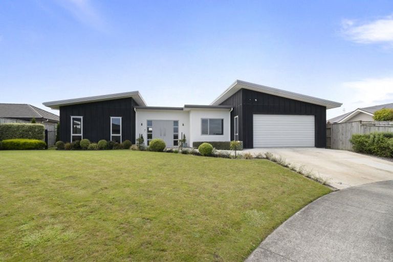 Photo of property in 42 Accolade Street, Maewa, Feilding, 4702