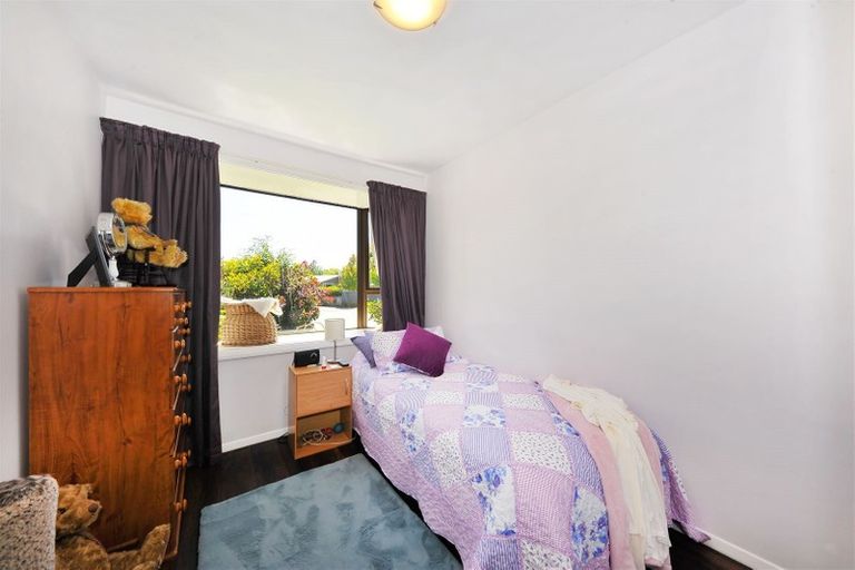 Photo of property in 11 Penelope Place, Casebrook, Christchurch, 8051