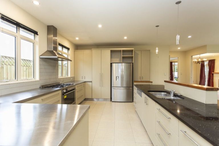 Photo of property in 25 Totara Street, Fendalton, Christchurch, 8041