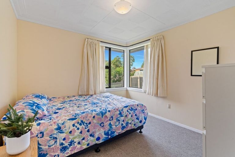 Photo of property in 17 Colquhoun Street, Glenross, Dunedin, 9011