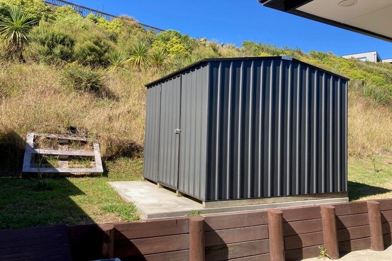 Photo of property in 38 Margaret Shields Avenue, Aotea, Porirua, 5024