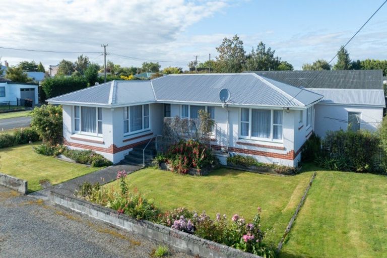 Photo of property in 27 Redan Street, Wyndham, 9831