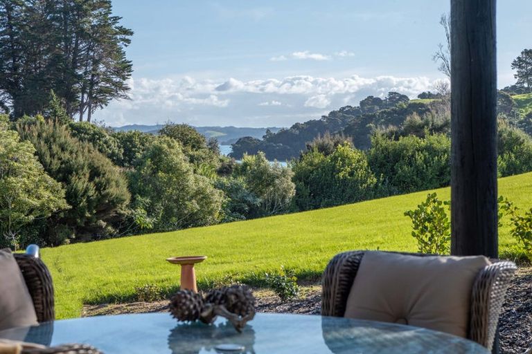 Photo of property in 16 Te Akau Drive, Russell, 0272