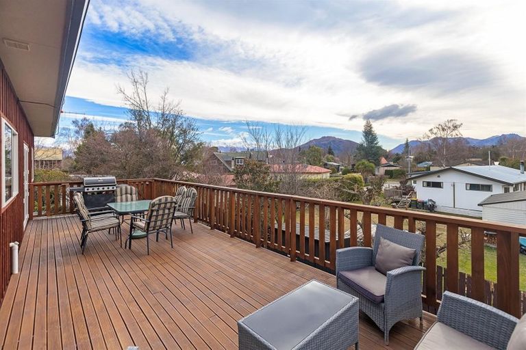 Photo of property in 124 Aubrey Road, Wanaka, 9305