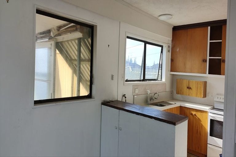 Photo of property in 141 Centreway Road, Orewa, 0931