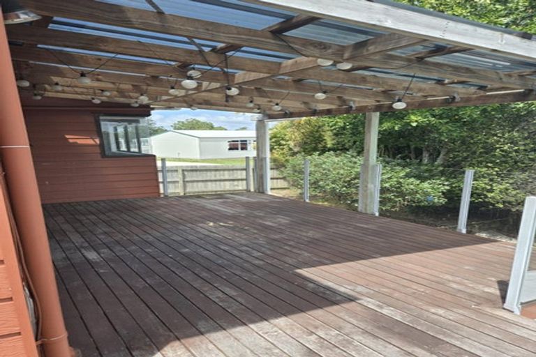 Photo of property in 1/95 Bond Crescent, Forrest Hill, Auckland, 0620