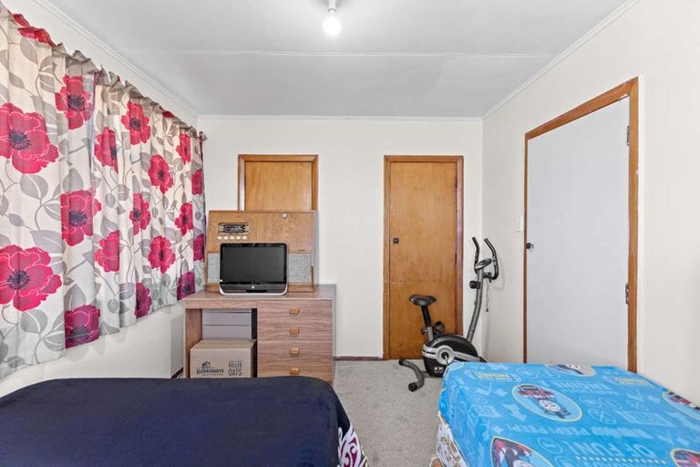 Photo of property in 34 Matipo Street, Castlecliff, Whanganui, 4501