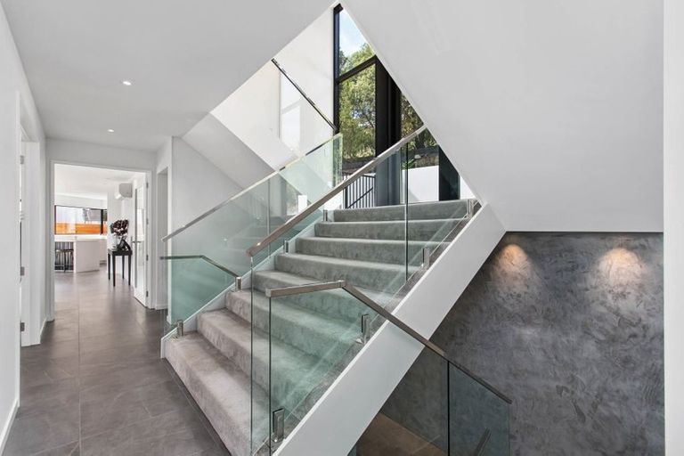 Photo of property in 15 Woodlau Rise, Huntsbury, Christchurch, 8022