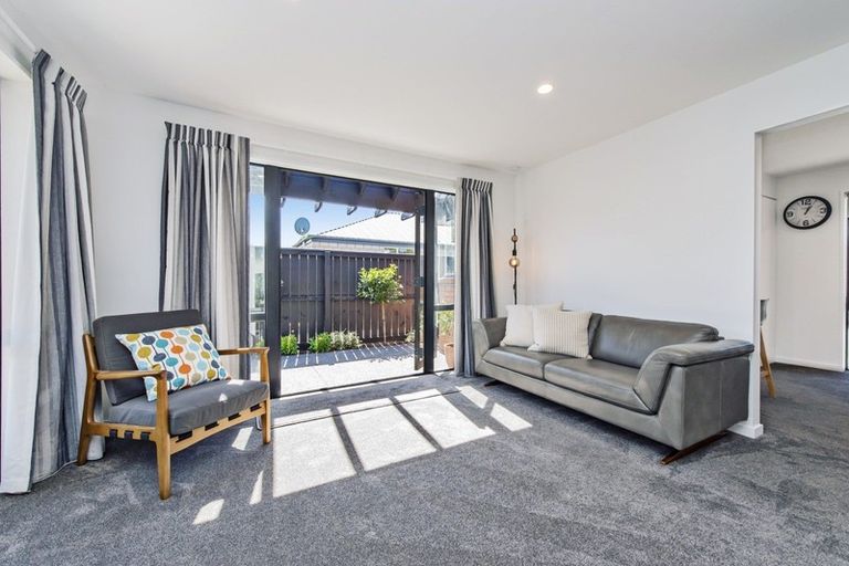 Photo of property in 65 Palmers Road, New Brighton, Christchurch, 8083