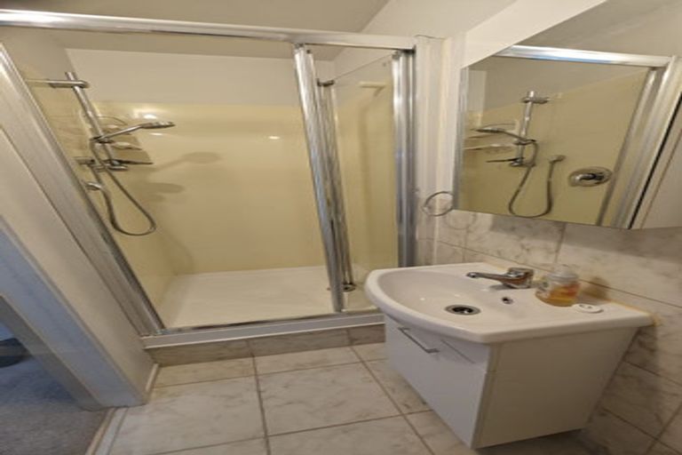 Photo of property in 35 Melandra Road, Stanmore Bay, Whangaparaoa, 0932