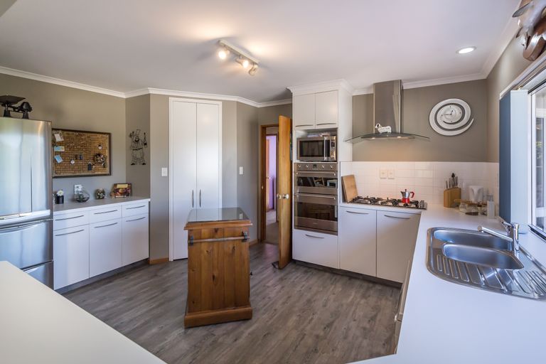 Photo of property in 125 Winters Road, Mairehau, Christchurch, 8052