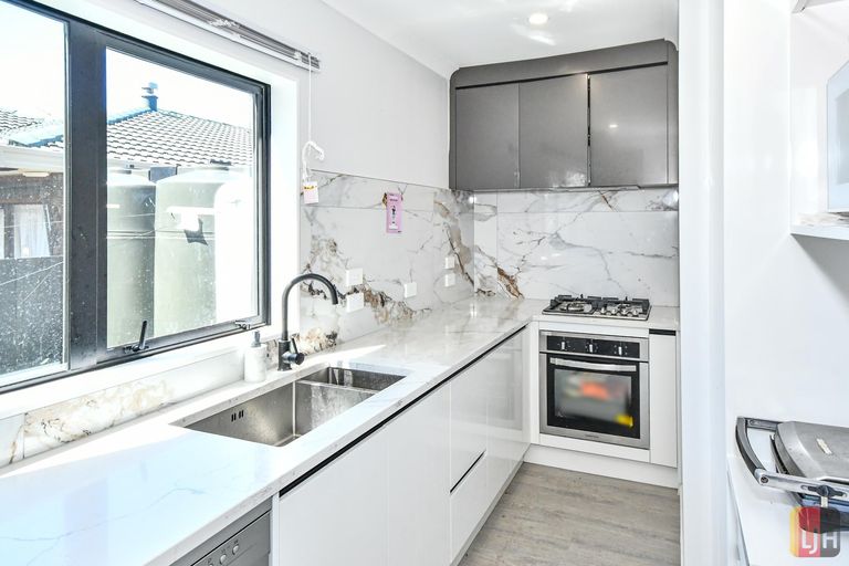 Photo of property in 5/24 Watson Place, Papatoetoe, Auckland, 2025