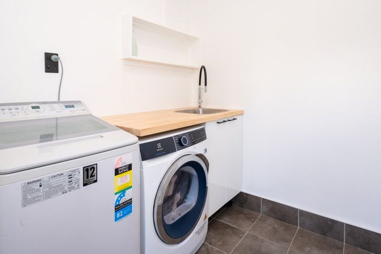 Photo of property in 225 Clifton Road, Te Awanga, 4102