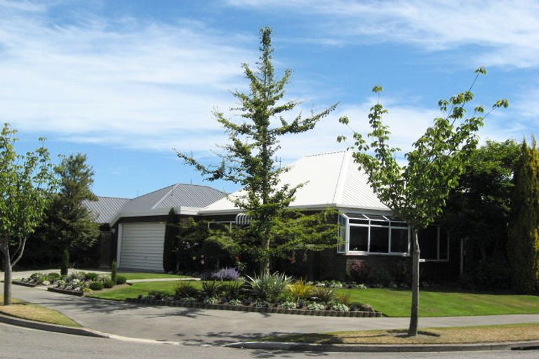Photo of property in 70 Apsley Drive, Avonhead, Christchurch, 8042