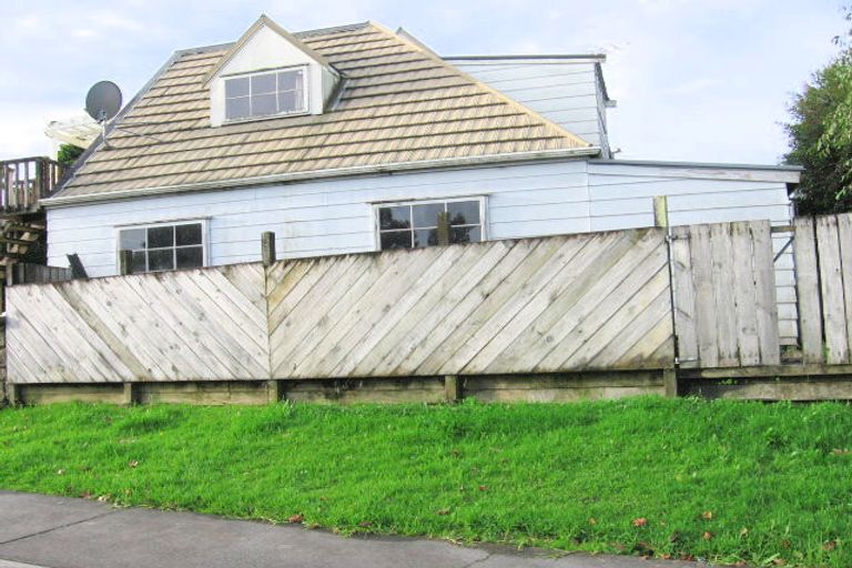 Photo of property in 22 Waipuia Place, Greenhithe, Auckland, 0632