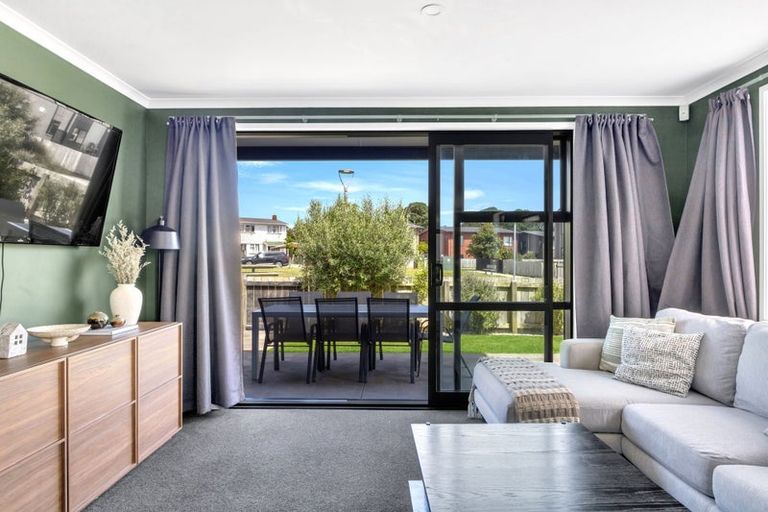 Photo of property in 9 Discovery Place, Marfell, New Plymouth, 4310