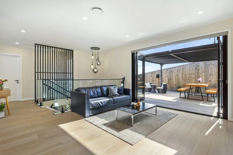 Photo of property in 1/20 Hart Road, Hauraki, Auckland, 0622