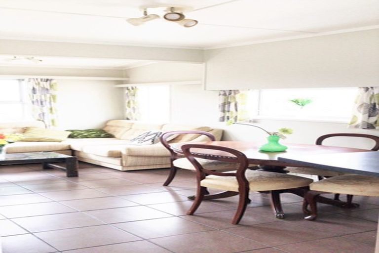 Photo of property in 39a Forrest Hill Road, Milford, Auckland, 0620