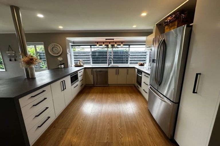 Photo of property in 6 Hampton Place, Springvale, Whanganui, 4501