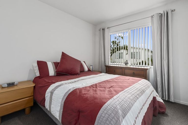 Photo of property in 11 Kamahi Crescent, Papamoa Beach, Papamoa, 3118