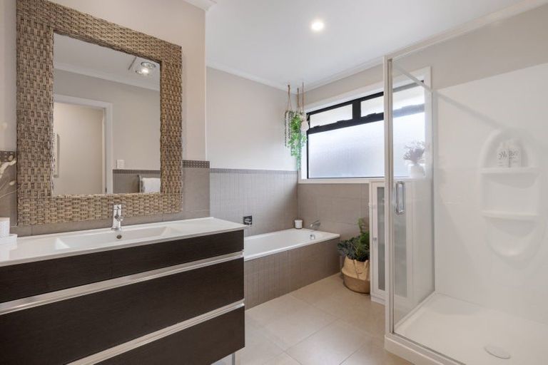 Photo of property in 38 Palazzo Drive, Papamoa Beach, Papamoa, 3118