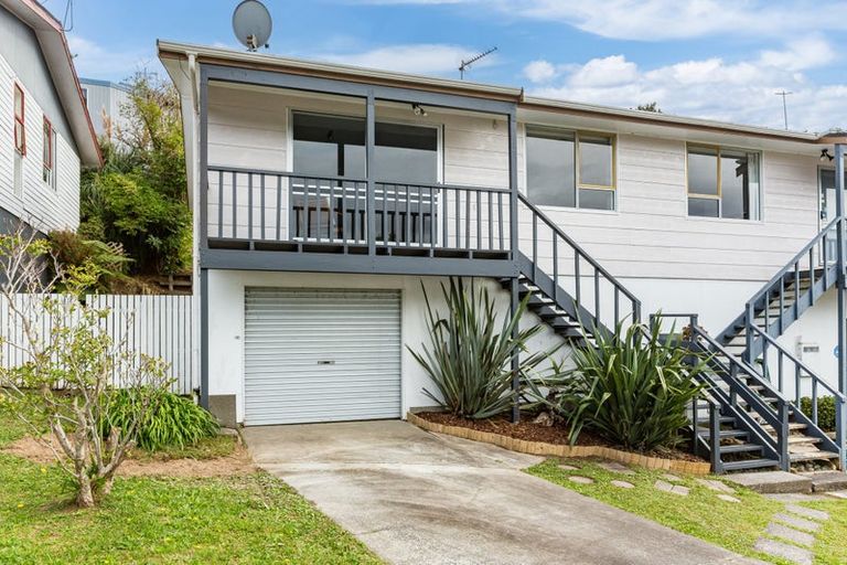 Photo of property in 7 Halyard Place, Whitby, Porirua, 5024