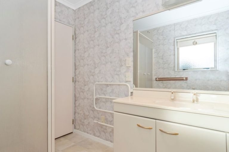 Photo of property in 18 Lucerne Place, Welcome Bay, Tauranga, 3112