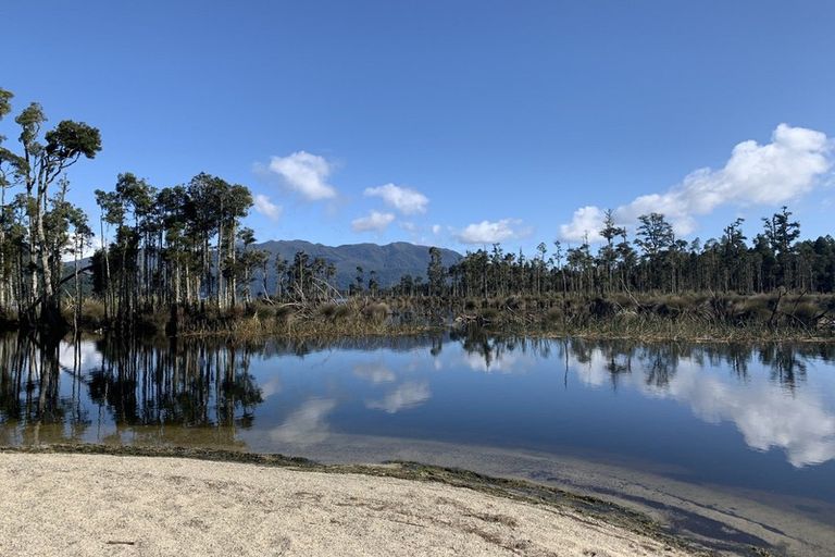 Photo of property in 139 Cashmere Bay Road, Moana, Kumara, 7875