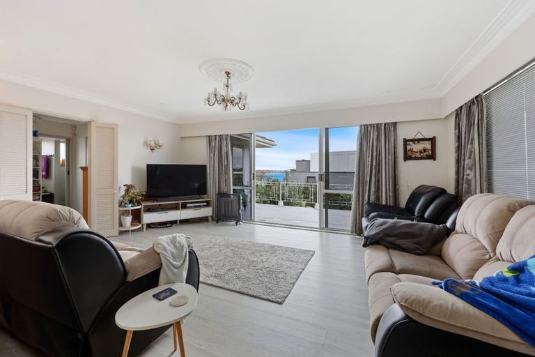Photo of property in 19 Takutai Avenue, Bucklands Beach, Auckland, 2012
