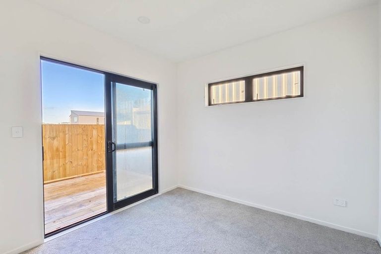 Photo of property in 10 Kopu Road, Orewa, 0931