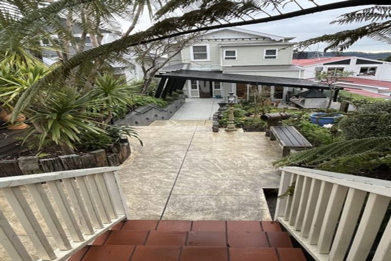 Photo of property in 32 Talavera Terrace, Kelburn, Wellington, 6012