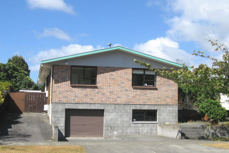Photo of property in 4 Montana Road, Totara Park, Upper Hutt, 5018