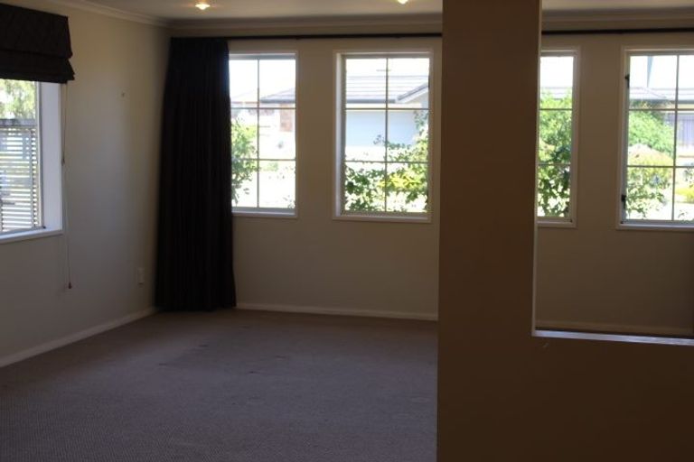 Photo of property in 72 Baverstock Road, Flat Bush, Auckland, 2016