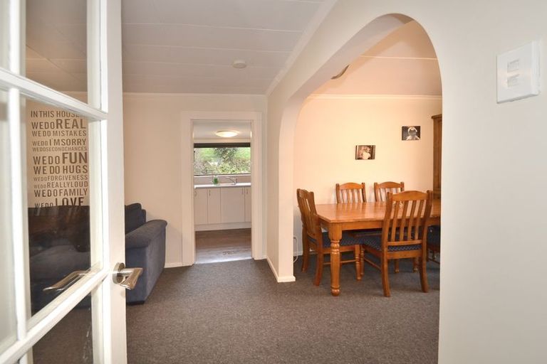 Photo of property in 92 Main South Road, Green Island, Dunedin, 9018