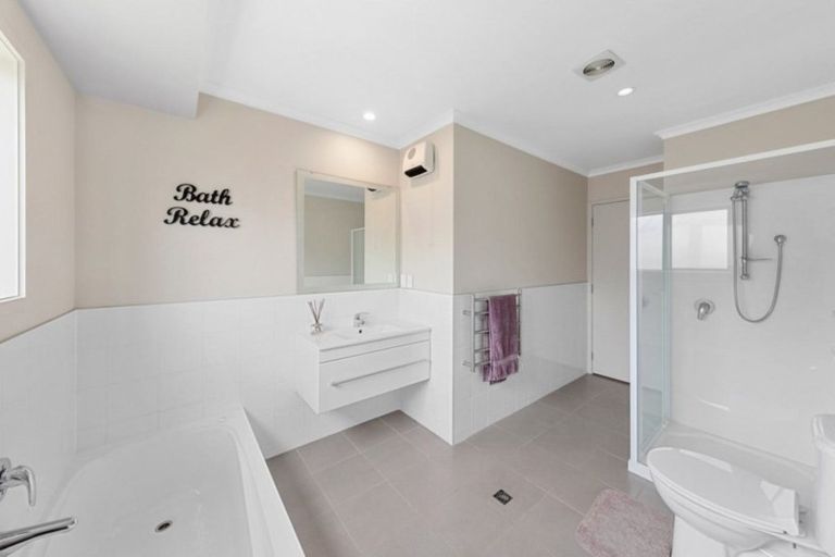 Photo of property in 77 Isabella Drive, Pukekohe, 2120