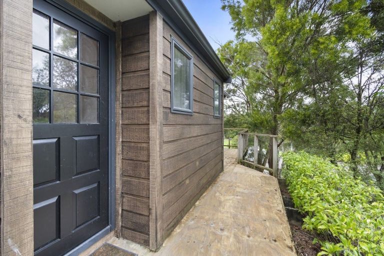 Photo of property in 20 Springdale Grove, Fitzherbert, Palmerston North, 4410
