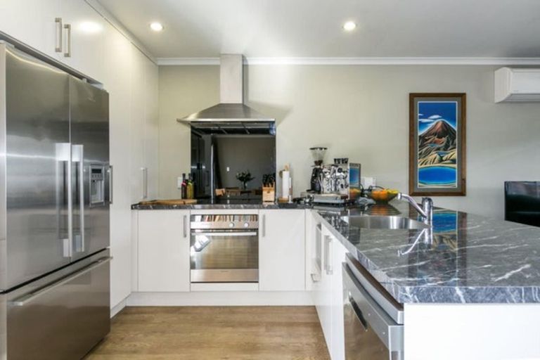 Photo of property in 39 Trigg Crescent, Taradale, Napier, 4112