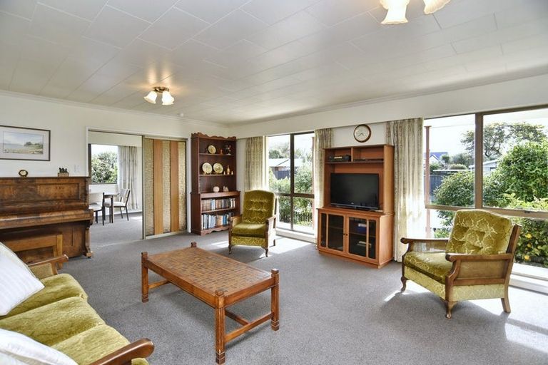 Photo of property in 64 Newnham Street, Rangiora, 7400
