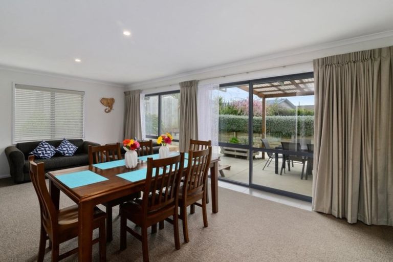 Photo of property in 25 Hamon Place, Pukehangi, Rotorua, 3015