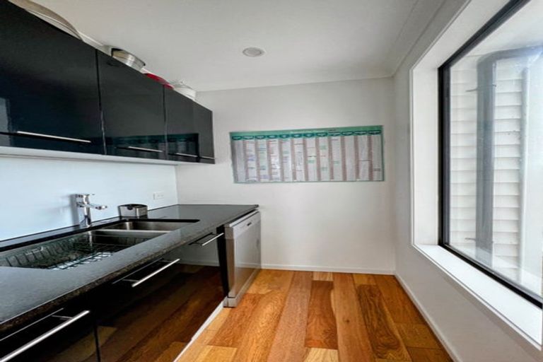 Photo of property in 8 The Track, Plimmerton, Porirua, 5026