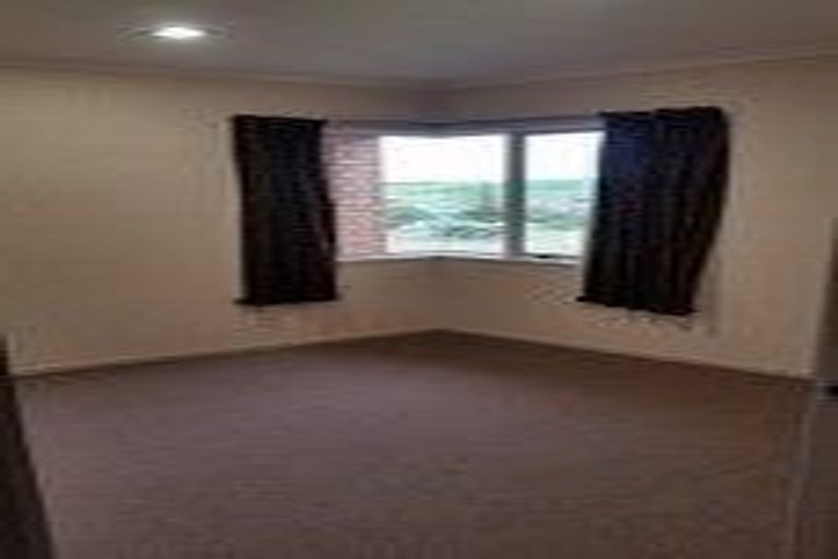 Photo of property in 51 Pyle Road West, One Tree Point, 0118