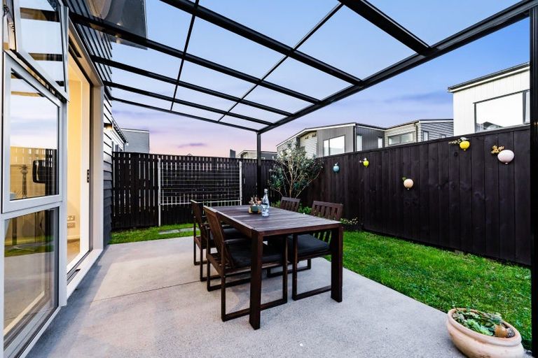 Photo of property in 13 Sacred Kingfisher Road, Hobsonville, Auckland, 0616