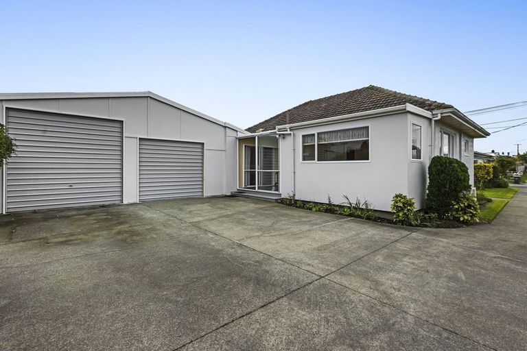 Photo of property in 15 Walsh Road, Westown, New Plymouth, 4310